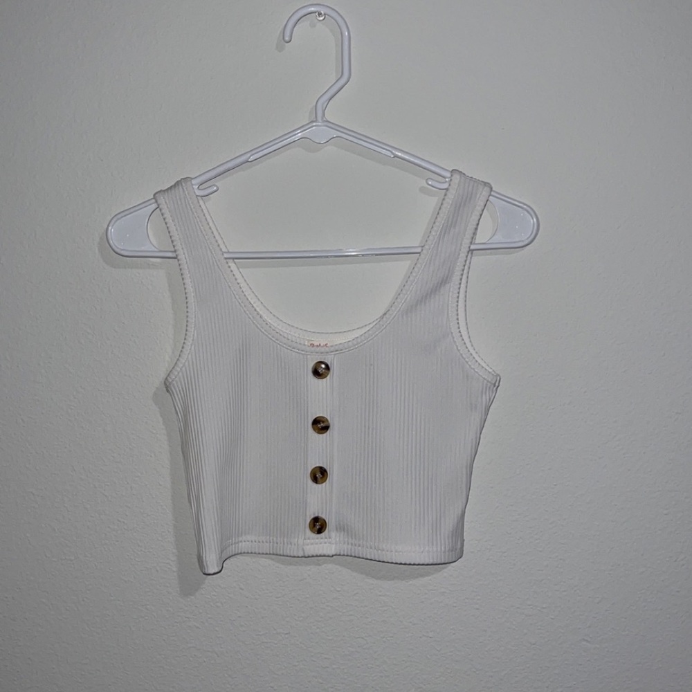 White button crop